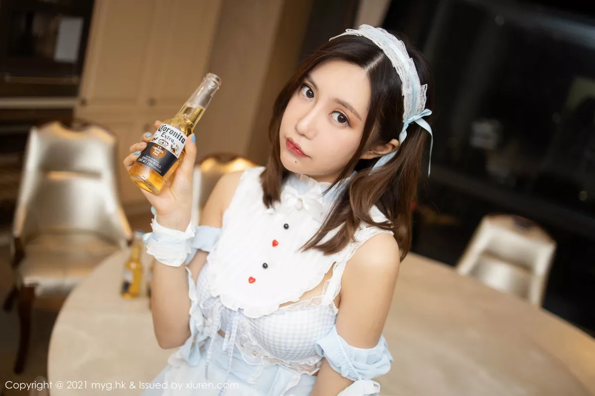 秀人集.com_[MyGirl美媛馆]Vol.504_女神绮里嘉Carina白色格子女仆装配白丝网袜极致魅惑写真70P