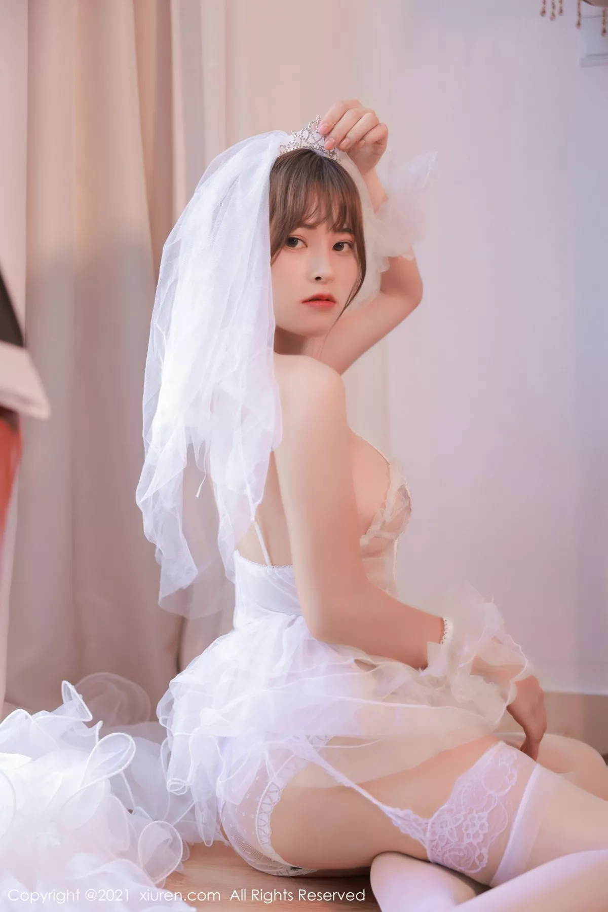 秀人集.com_[XiuRen秀人网]No.3671_模特奈沐子唯美婚纱主题私房情趣服饰配蕾丝吊袜惹火诱惑写真55P