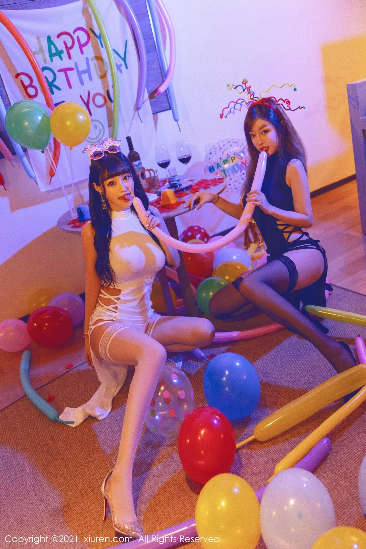 秀人集.com_[XiuRen秀人网]No.4025_女神王雨纯＆朱可儿生日party主题私房暗色灯光下撩人诱惑写真98P