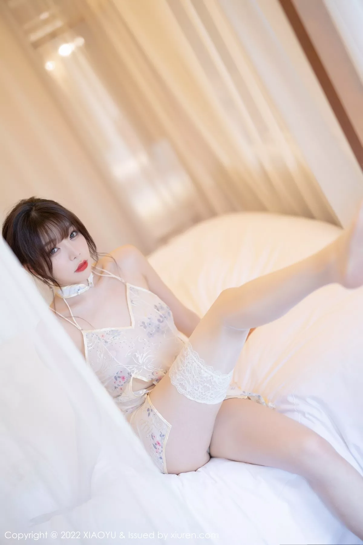 秀人集.com_[XiaoYu画语界]Vol.730_女神芝芝Booty惠州旅拍性感轻透淡色服饰配蕾丝袜完美诱惑写真78P