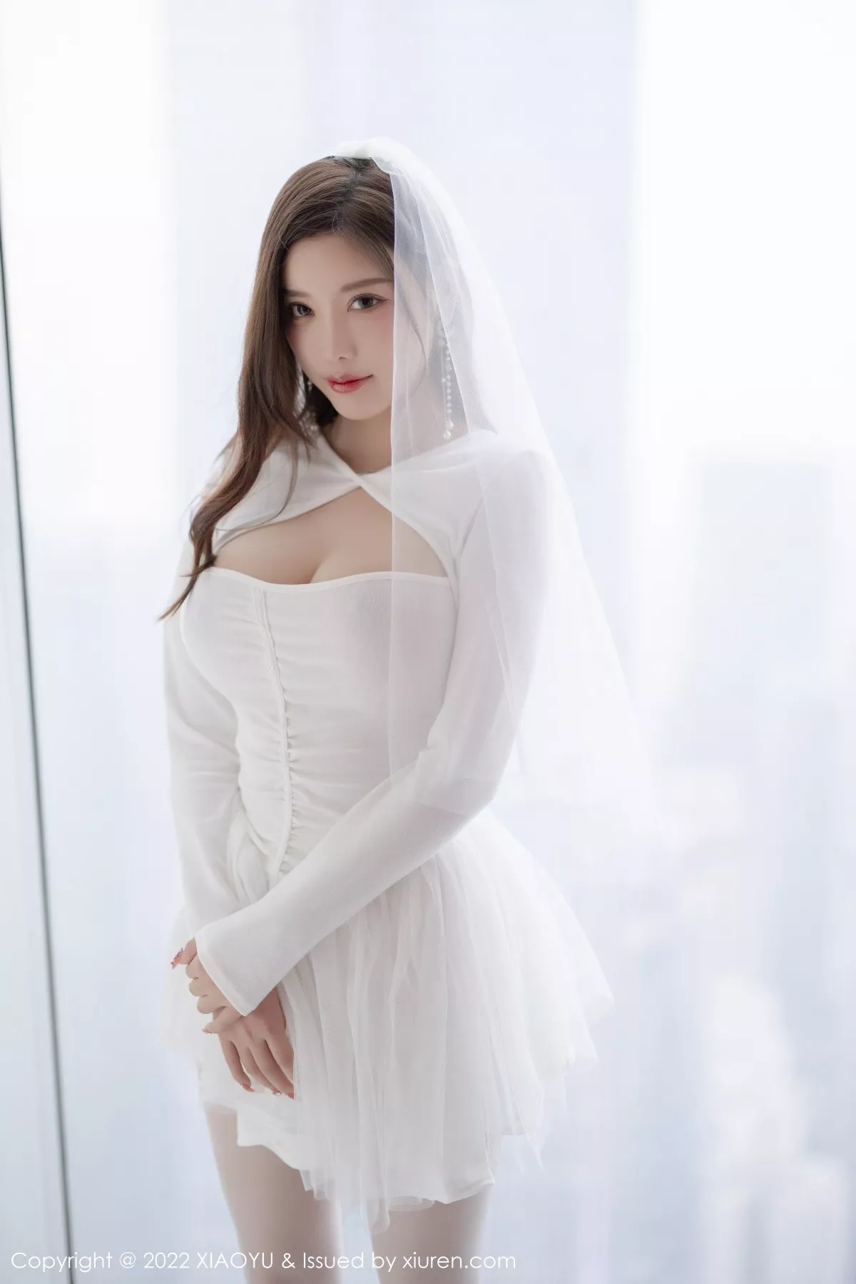 秀人集.com_[XiaoYu画语界]Vol.739_女神杨晨晨Yome性感白色婚纱配白丝袜秀完美身材惹火诱惑写真72P